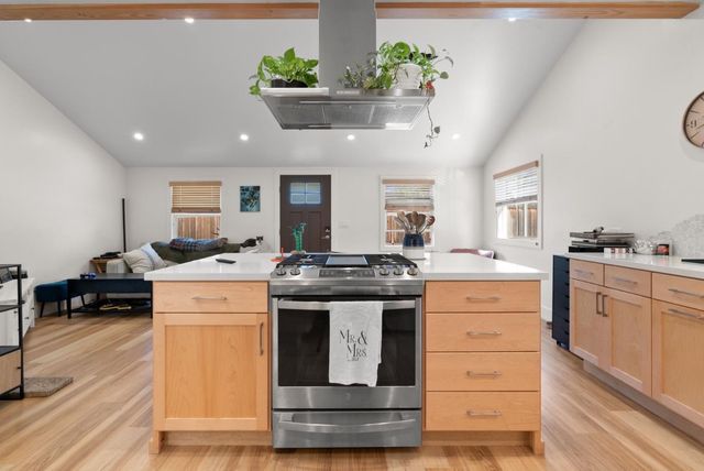 420 Capitola Road Extension, Santa Cruz, CA 95062