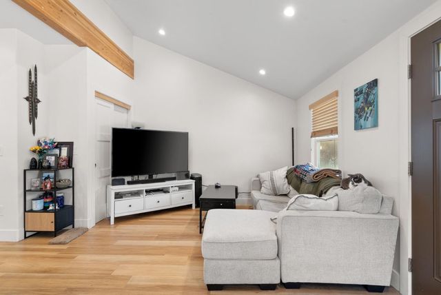420 Capitola Road Extension, Santa Cruz, CA 95062