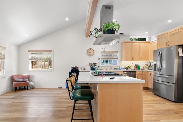 420 Capitola Road Extension, Santa Cruz, CA 95062