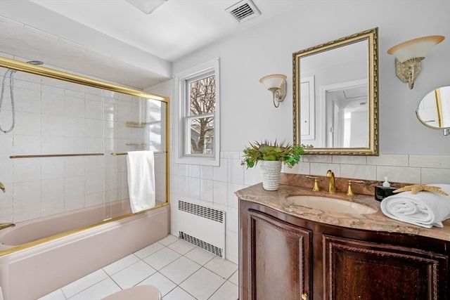 22 Hemenway Rd, Swampscott, MA 01907