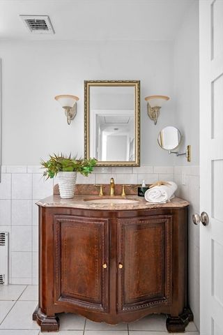 22 Hemenway Rd, Swampscott, MA 01907