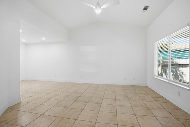 1646 E 8th St, Stockton, CA 95206