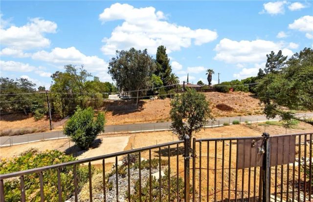 645 Los Altos, Redlands, CA 92373