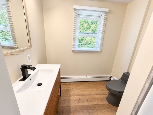 233 Pinecrest Beach Dr, Falmouth, MA 02536