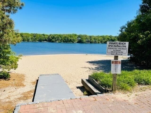 233 Pinecrest Beach Dr, Falmouth, MA 02536