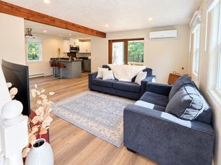 233 Pinecrest Beach Dr, Falmouth, MA 02536