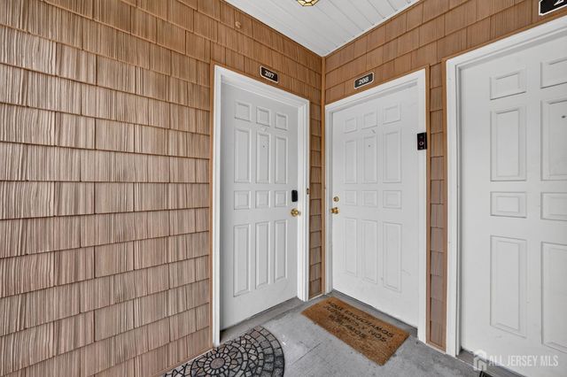 207 Mandon Court, South Brunswick, NJ 08540
