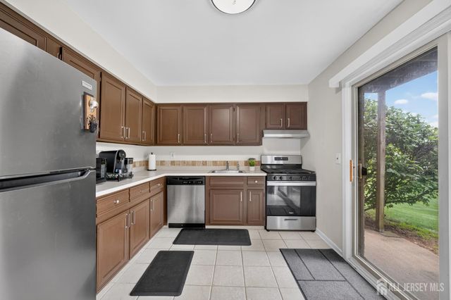 207 Mandon Court, South Brunswick, NJ 08540