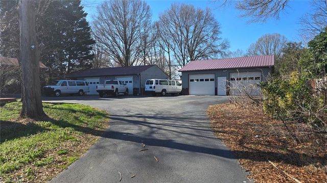 1310 Union Cross Road, Kernersville, NC 27284