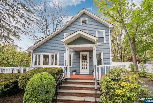 484 Pulis Avenue, Franklin Lakes, NJ 07417