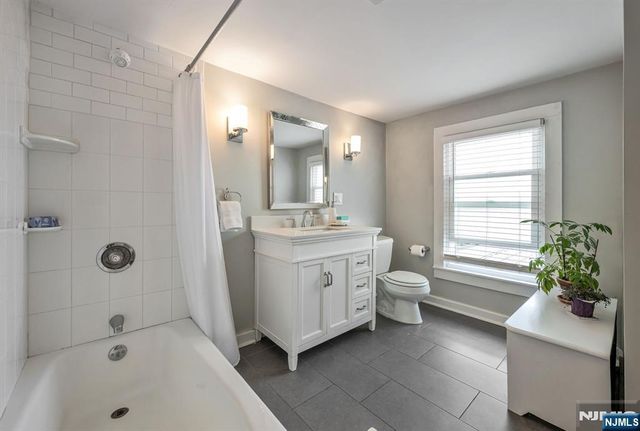 484 Pulis Avenue, Franklin Lakes, NJ 07417
