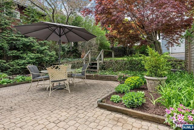 484 Pulis Avenue, Franklin Lakes, NJ 07417