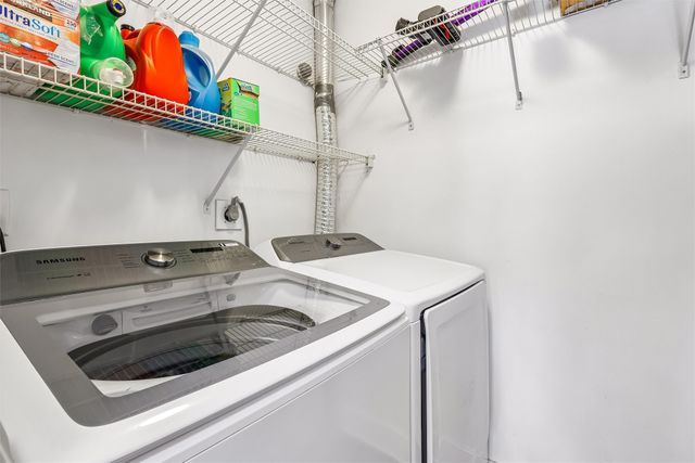 5462 Longview Court 1, Johnston, IA 50131