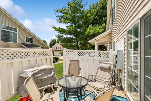 5462 Longview Court 1, Johnston, IA 50131