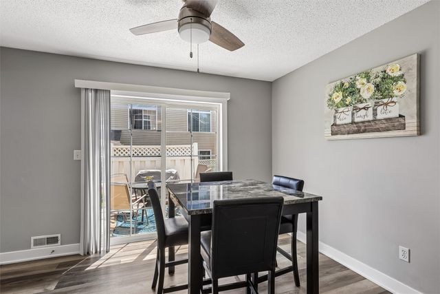 5462 Longview Court 1, Johnston, IA 50131