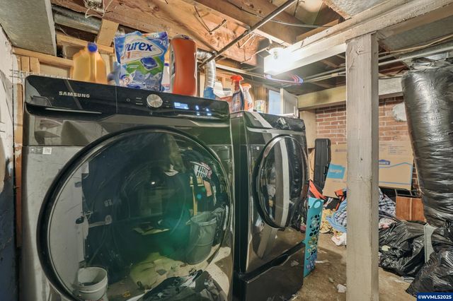 1082 Cascade Dr NW, Salem, OR 97304