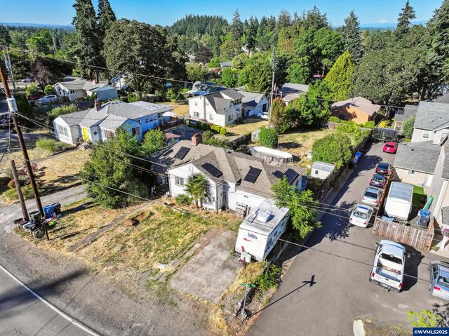 1082 Cascade Dr NW, Salem, OR 97304