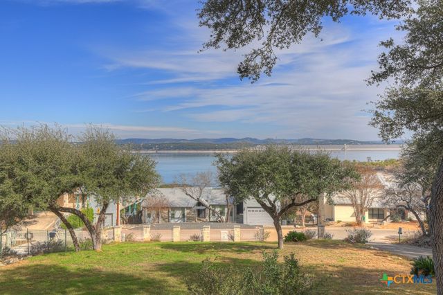 2305 Connie Drive 102, Canyon Lake, TX 78133