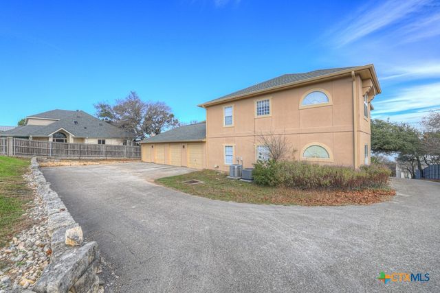 2305 Connie Drive 102, Canyon Lake, TX 78133