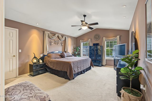 27 Silverbrooke Circle, Howell, NJ 07731