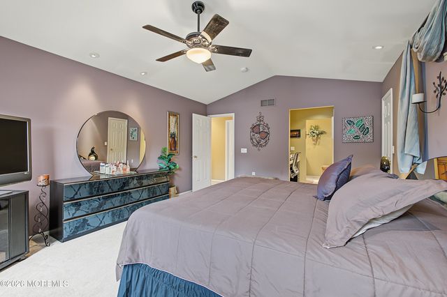 27 Silverbrooke Circle, Howell, NJ 07731