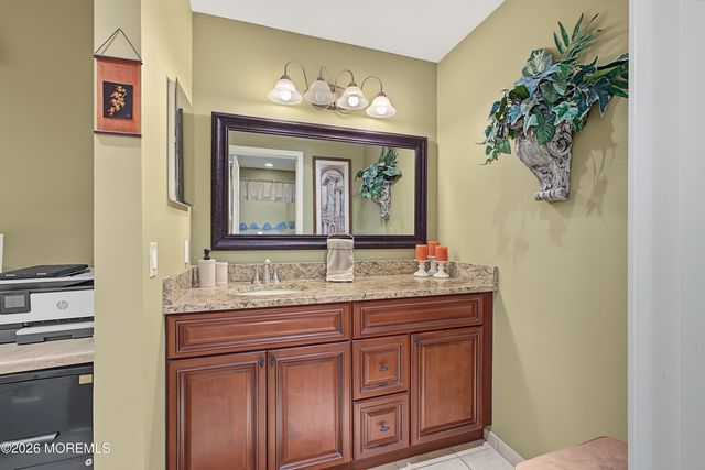 27 Silverbrooke Circle, Howell, NJ 07731