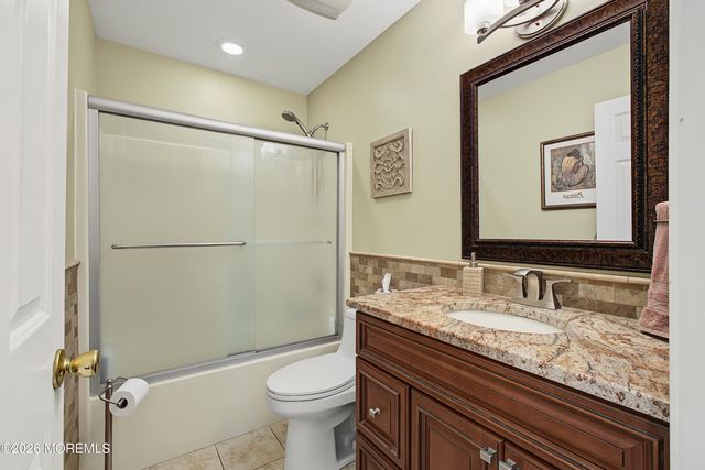 27 Silverbrooke Circle, Howell, NJ 07731