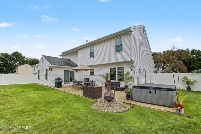 27 Silverbrooke Circle, Howell, NJ 07731