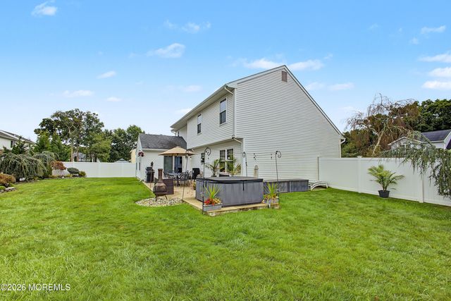 27 Silverbrooke Circle, Howell, NJ 07731