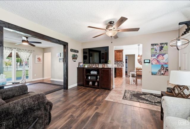 10328 Shellabarger Rd CA, Bakersfield, CA 93312