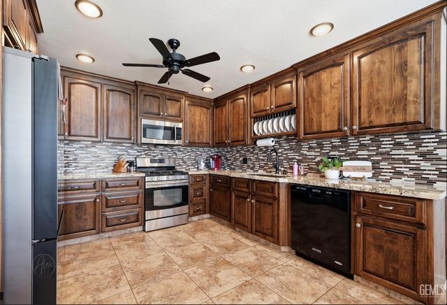 10328 Shellabarger Rd CA, Bakersfield, CA 93312