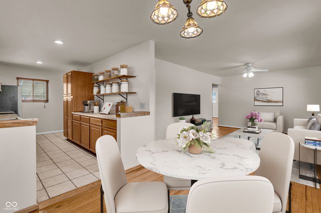 725 S 4th Avenue, Beech Grove, IN 46107