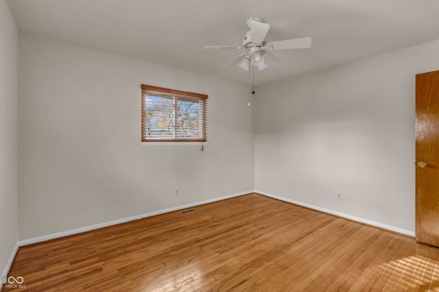 725 S 4th Avenue, Beech Grove, IN 46107