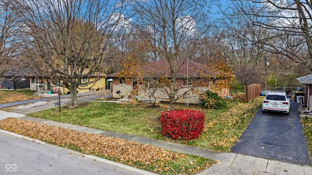 725 S 4th Avenue, Beech Grove, IN 46107