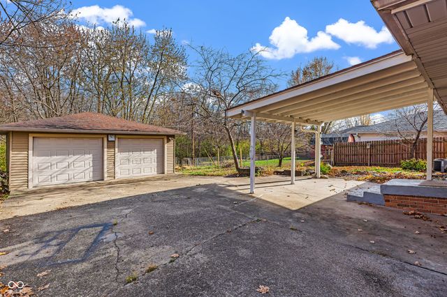 725 S 4th Avenue, Beech Grove, IN 46107