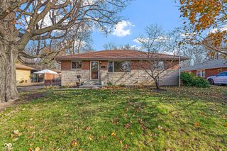 725 S 4th Avenue, Beech Grove, IN 46107