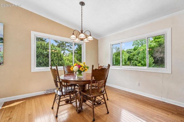 804 Lochtyn RIDGE, Wales, WI 53183