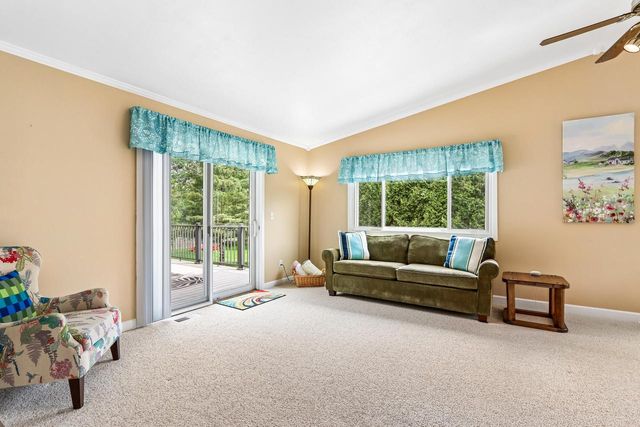 804 Lochtyn RIDGE, Wales, WI 53183