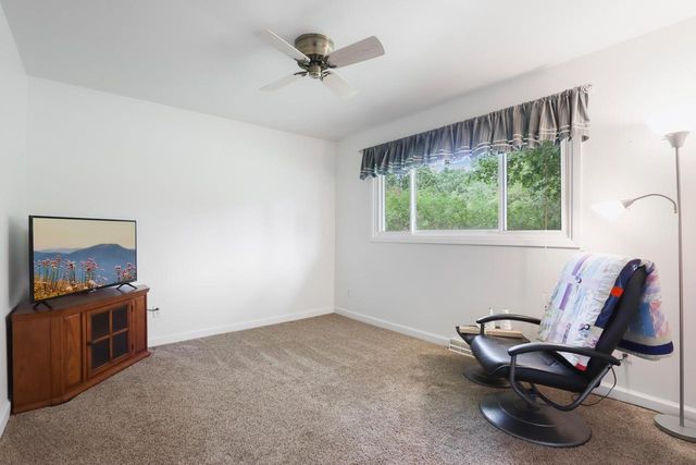 804 Lochtyn RIDGE, Wales, WI 53183