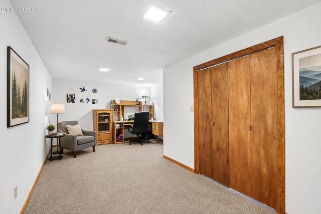 804 Lochtyn RIDGE, Wales, WI 53183