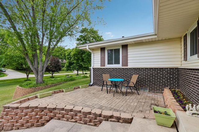 804 Lochtyn RIDGE, Wales, WI 53183