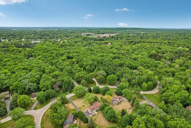804 Lochtyn RIDGE, Wales, WI 53183