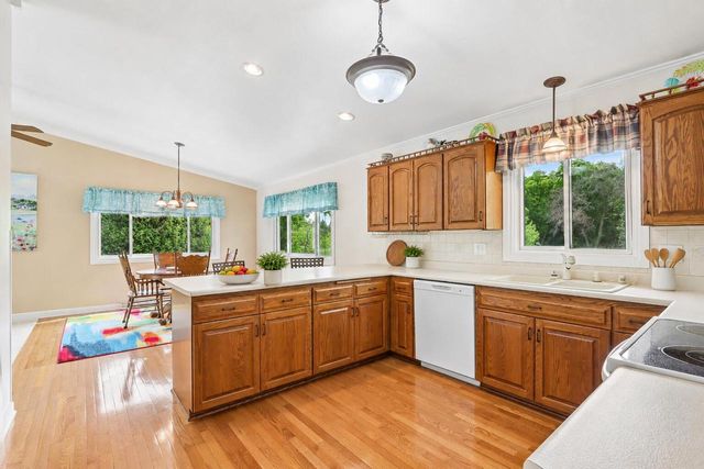 804 Lochtyn RIDGE, Wales, WI 53183