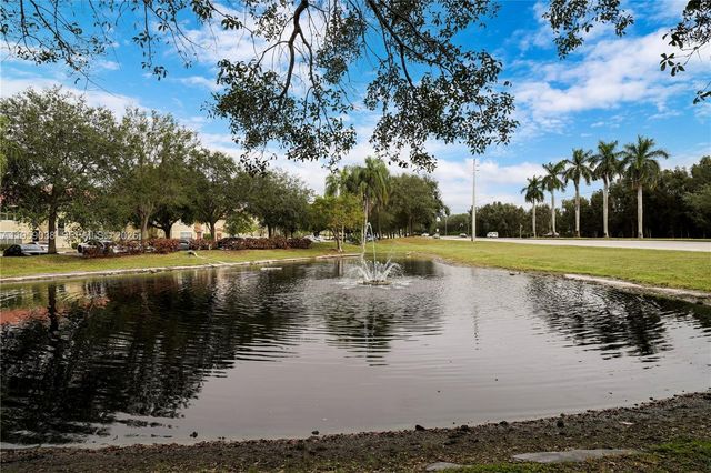 437 Vista Isles Dr 2217, Sunrise, FL 33325