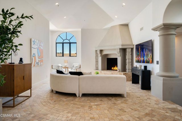 1090 Vista Ridge Lane, Westlake Village, CA 91362
