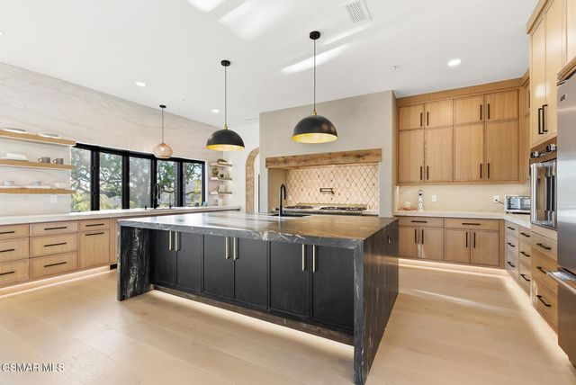 1090 Vista Ridge Lane, Westlake Village, CA 91362