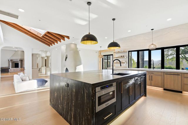 1090 Vista Ridge Lane, Westlake Village, CA 91362