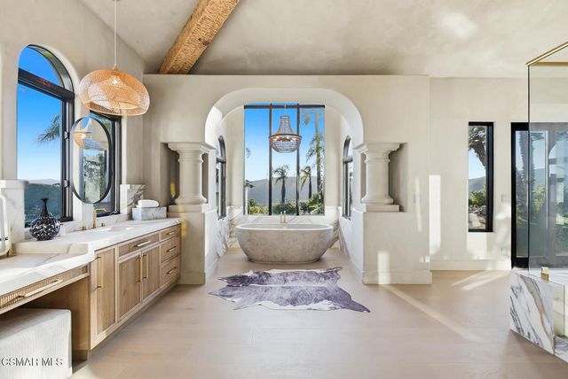 1090 Vista Ridge Lane, Westlake Village, CA 91362