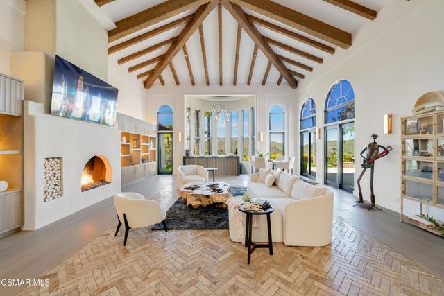 1090 Vista Ridge Lane, Westlake Village, CA 91362