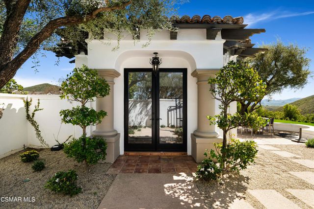 1090 Vista Ridge Lane, Westlake Village, CA 91362